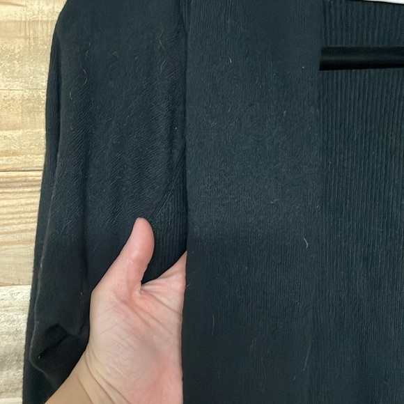T Tahari size medium black cocoon cardigan - Picture 7 of 9